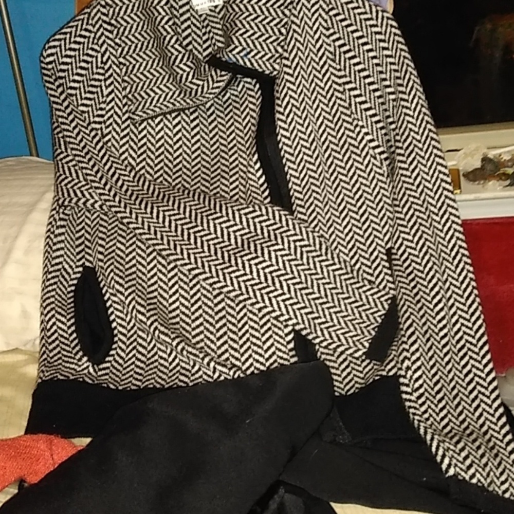 Roommates sweater